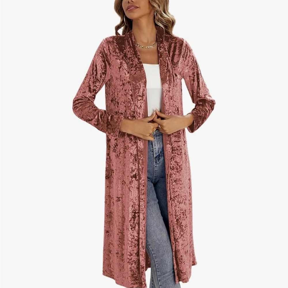 Luxurious Velvet Rose Robe - Picture 3 of 3